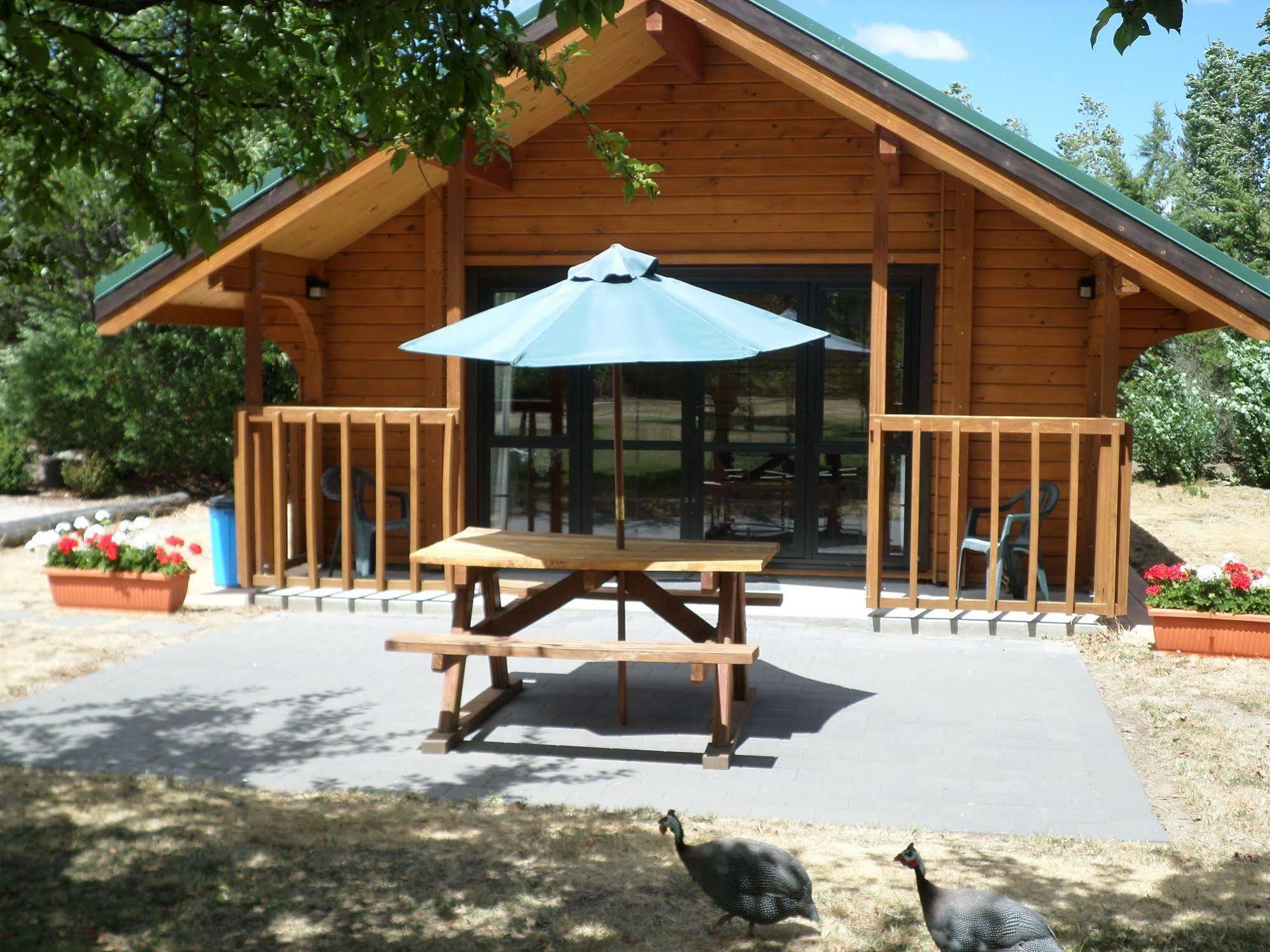 Central Chalets Ltd อเล็กซานดรา ภายนอก รูปภาพ